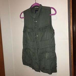 Gap Cargo Vest